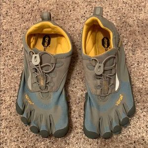 Vibram fivefinger shoes, like new! 37, 7